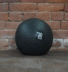 fitness store 20 kg black slam ball